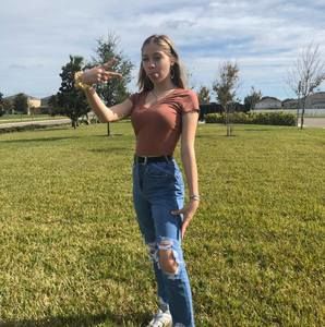 Meet your Posher, Jasmine